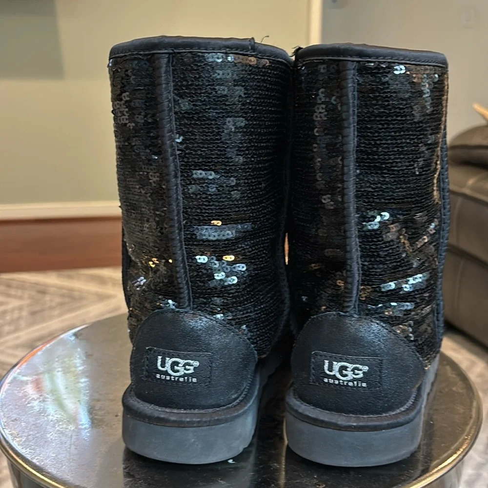 $240 UGG Australia Classic Short SPARKLES Black Sequin Boots Size 9 3161 - Picture 5 of 10